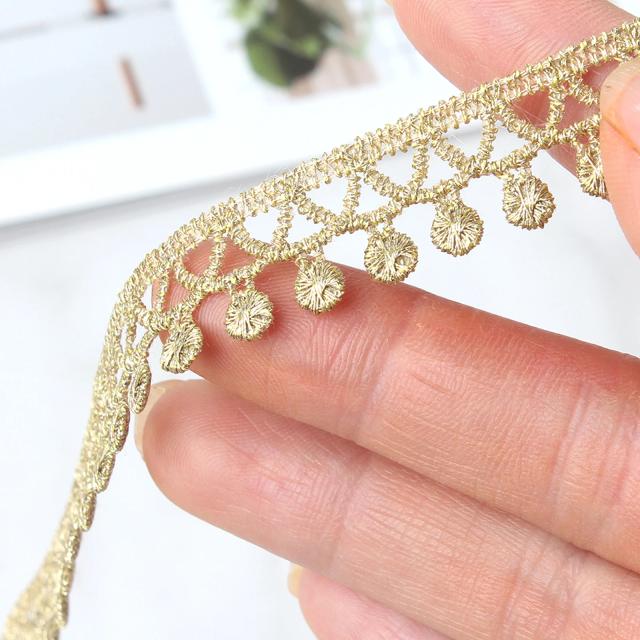 Tiras Decorativas Bordadas com Laço Dourado e Tassel para Acessórios de Vestuário e Decoração de Bolo - Ouro, 5 Jardas
