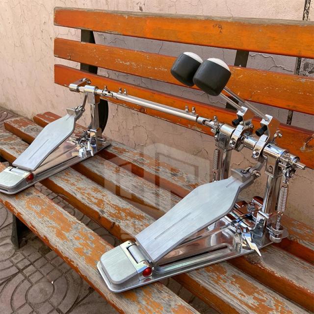 Pedal de Bumbo Duplo com Eixo de Acionamento Direto para Performance Rápida e Precisa