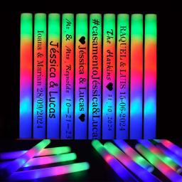 LED Glow Foam Stick para casamento e festa de Natal, bastões personalizados piscando, tubo de elogio personalizado, brilho no escuro, 30 PCs, 60PCs - Image 1