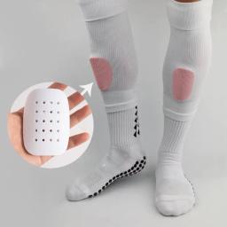 Caneleiras de futebol de silicone para jovens e adultos, Guardas de futebol resistentes ao impacto premium, Design ergonômico, Buracos respiráveis - Image 1