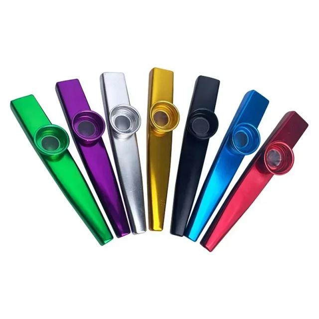 Kazoos Metálicos: Flautas de Boca de Diafragma como Perfeitos Acessórios para Guitarra