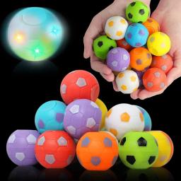 Favores de madeira coloridos Maracas para crianças, bebê instrumento musical, chocalho Shaker brinquedos, presente de aniversário, chuveiro de bebê, 40pcs - Image 1