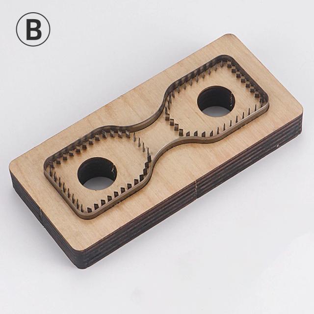 Molde de Corte de Couro para Pingente de Chaveiro - Modelo DIY para Artesanato e Padrão de Madeira