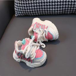 Tênis de corrida infantil de sola macia antiderrapante, calçados esportivos casuais para meninos e meninas, sapatos de pai, novo, outono, 2024 - Image 2