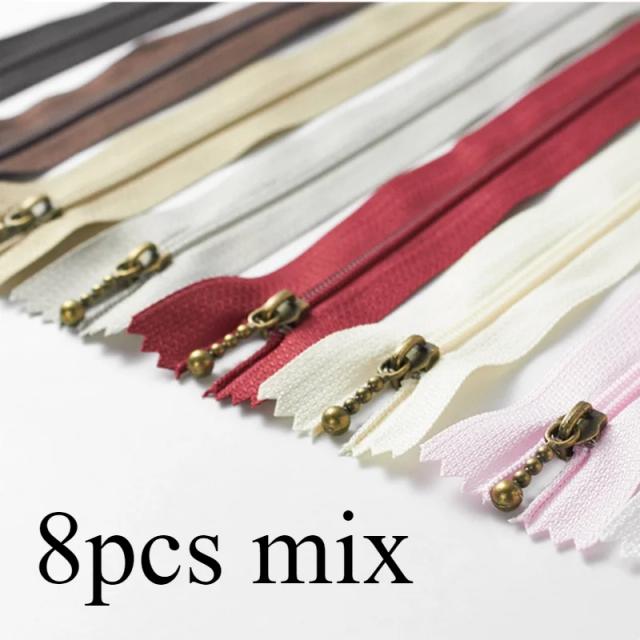 Kit de Bolsas de Nylon com Zíper Multicolorido e Cauda Fechada - 8 Peças em 3 Tamanhos (15cm, 20cm, 25cm)