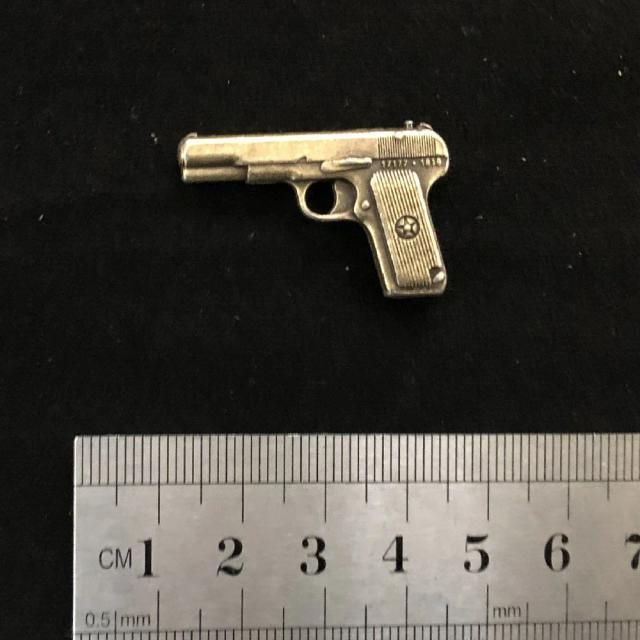 Tokarev TT33 1/6 Escala - Modelo Estáticp da Pistola da Segunda Guerra Mundial com Acessórios para Figuras de Ação