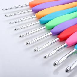 Alumínio Crochet Ganchos com Borracha Macia Grip, Agulhas de Tricô, Alças Almofadadas, Hot, 8PCs por Conjunto, 2.5-6.0mm - Image 3