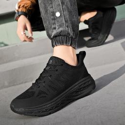 Sapatos esportivos de sola grossa para casais, antiderrapantes, tênis absorvente de choque para homens e mulheres, tênis de maratona, novo, 2024 - Image 4