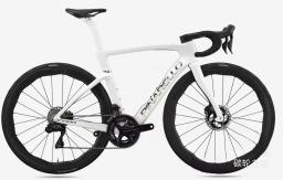 Estrutura Pinarello Dogma F de 2025. Novo quadro de fibra de carbono Pinarello DOGMA DisK F. Quadro aerodinâmico para bicicletas de estrada. - Image 3
