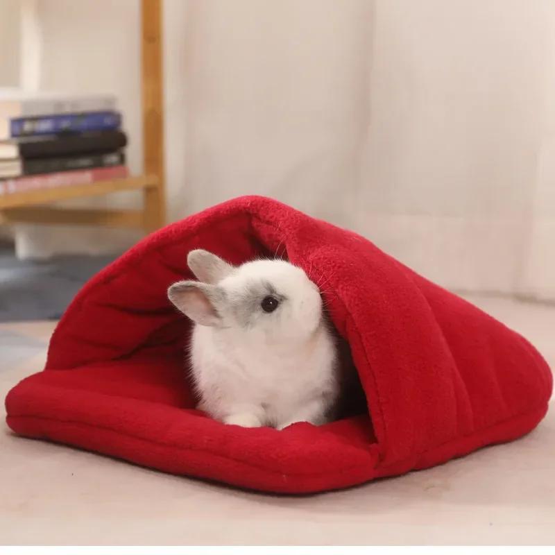 Saco de dormir macio para pequenos animais de estimação, cama quente para cobaia, coelho, ninho para hamster, chinelos para pequenos animais de estimação, suprimentos - Image 1