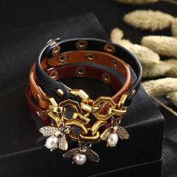 Encantador-Pulseiras e braceletes de couro PU estilo punk para mulheres, joias com botões de metal, abelha vívida, pingentes, marrom, novo, 2024 - Image 3
