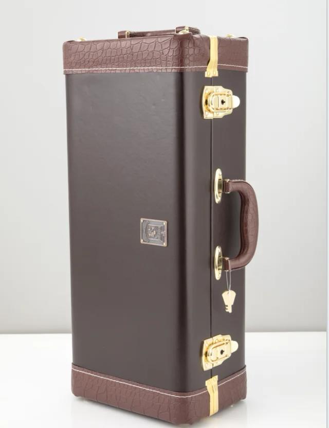 Trompete Profissional em Prata Laca com Boquilha e Case Inclusos - Brass Plated, C Tune e Frete Grátis