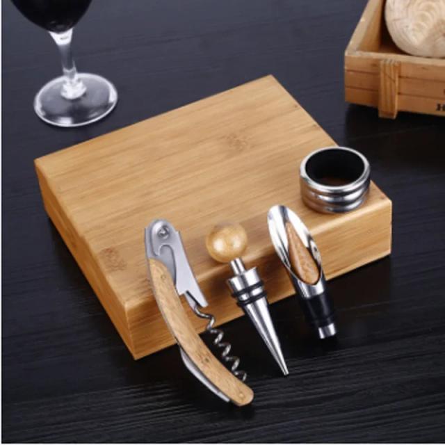 Ferramentas Premium para Vinho: Abridor Automático, Saca-rolhas e Acessórios de Bambu em Conjunto de Presentes para Negócios - 4 Peças
