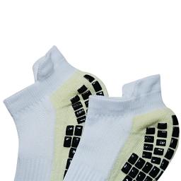 Novas meias de futebol antiderrapante sola de silicone profissional competição aperto acessórios esportivos das mulheres dos homens meias de futebol - Image 5