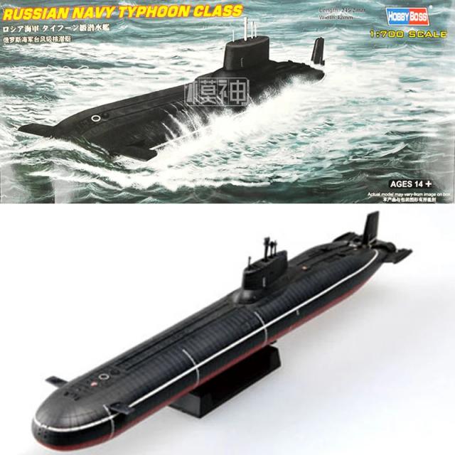 Submarino de Guerra Russo Classe Typhoon 1/700 - Kit Plástico para Montagem Estática de Alta Detalhamento