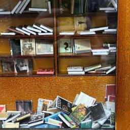 Mini Estante Biblioteca Em Miniatura, Agite Seu Armário De Exibição De Livro De Ansiedade, Decoração Estante, Presente De Decoração De Casa - Image 4