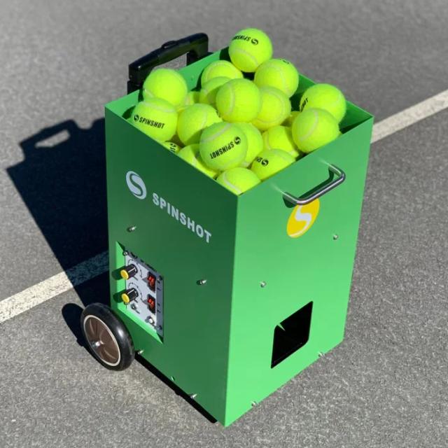 Máquina Portátil para Treinamento de Tênis com Bola Automática