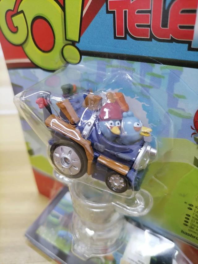 Modelo Clássico de Veículo Angry Bird para Jogos - Coleção de Brinquedos, Ornamentos de Mesa e Presentes para Crianças