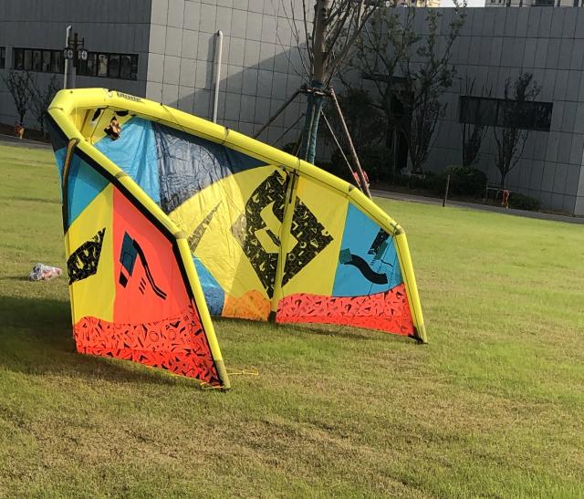 Pipa de Kitesurf Inflável 7m 2023 com Novo Design e 3 Struts para Kiteboarding