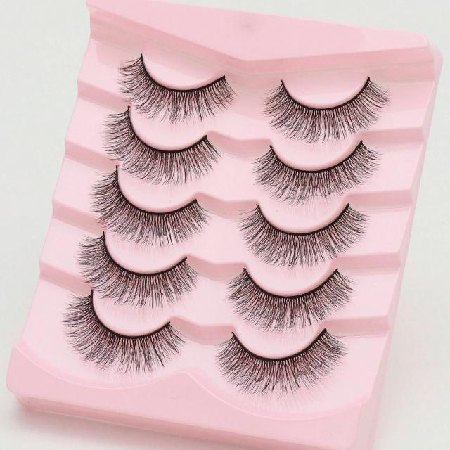Extensão de Cílios Postiços em Mink Natural com Curl 3D Alado no Estilo Cat Eye