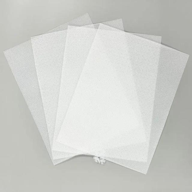 Tecido de Lona Plástica Transparente 14CT para Bordado e DIY - 28x21cm para Ponto Cruz e Artesanato