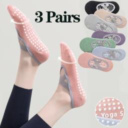 1/ 3 par profissional feminino yoga meia silicone antiderrapante ballet pilates meias femininas sem costas respirável bandagem yoga esporte meias - Image 1