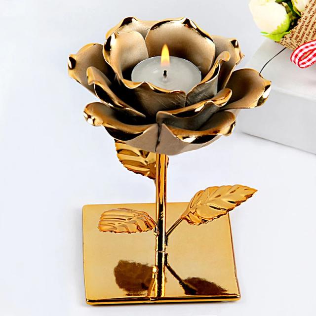 Castiçais de Cerâmica Folhados a Ouro em Forma de Flor de Lótus com Base de Ferro para Decoração Criativa da Casa