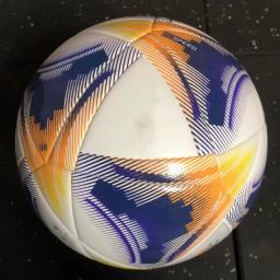 Bola de futebol PU para adultos, tamanho 5, resistente ao desgaste, antiderrapante, vínculo térmico, sem emenda, à prova de explosão, treinamento, bola de futebol - Image 1