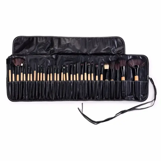 Conjunto Profissional de 32 Pincéis de Maquiagem com Bolsa de Couro Preto