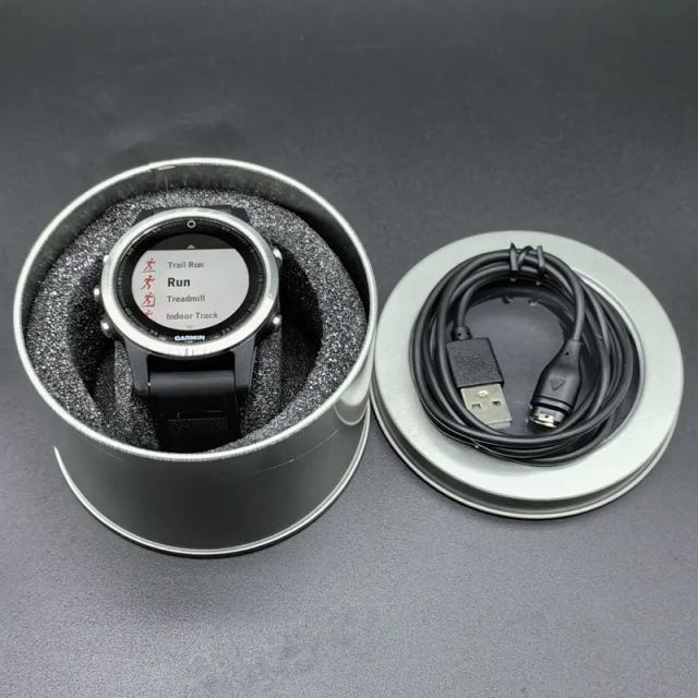Garmin Fenix 5S: Relógio Multifuncional com Monitoramento Cardíaco, GPS e Funcionalidades para Aventuras em Montanha, Ciclismo, Natação e Corrida