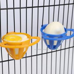 Gaiola Alimentadora de Pássaros e Papagaio Suporte para Frutas e Vegetais Acesso à Gaiola Cesta Pendurada Brinquedo Recipiente Alimentador de Papagaio Pet, Gaiola Suprimentos, 1Pc - Image 1