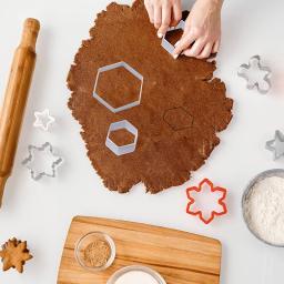 Futebol Padrão Bolo Biscoito Moldes, DIY Hexagon Fondant Moldes, Bola De Futebol Cookie Cutter, Decoração Do Bolo, 4pcs por conjunto - Image 5