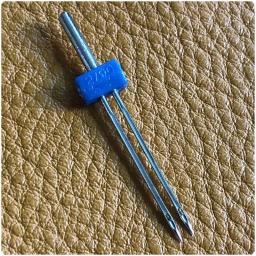 Agulhas de bordado dupla rosca superior, Agulhas gêmeas, Gancho de crochê para uso doméstico, Máquina de costura multifunções, 2mm, 3mm, 4mm - Image 2