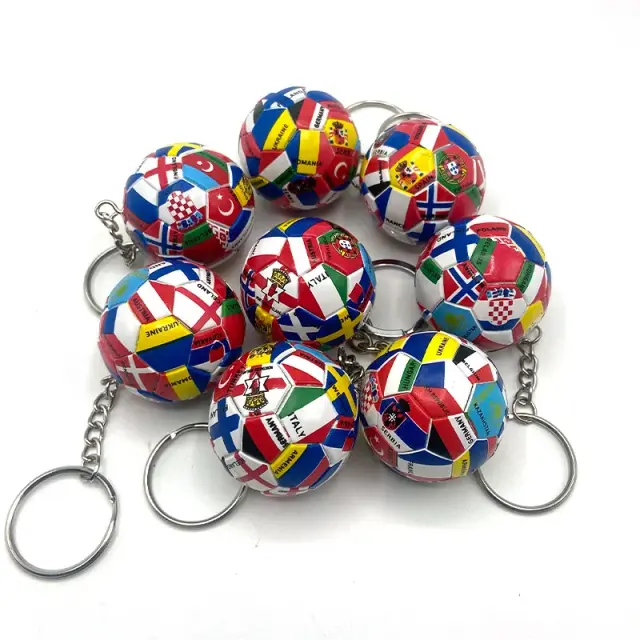 Chaveiro da Nova Bandeira do Mundo para Fãs de Futebol: Acessórios e Lembranças para Clubes e Carros