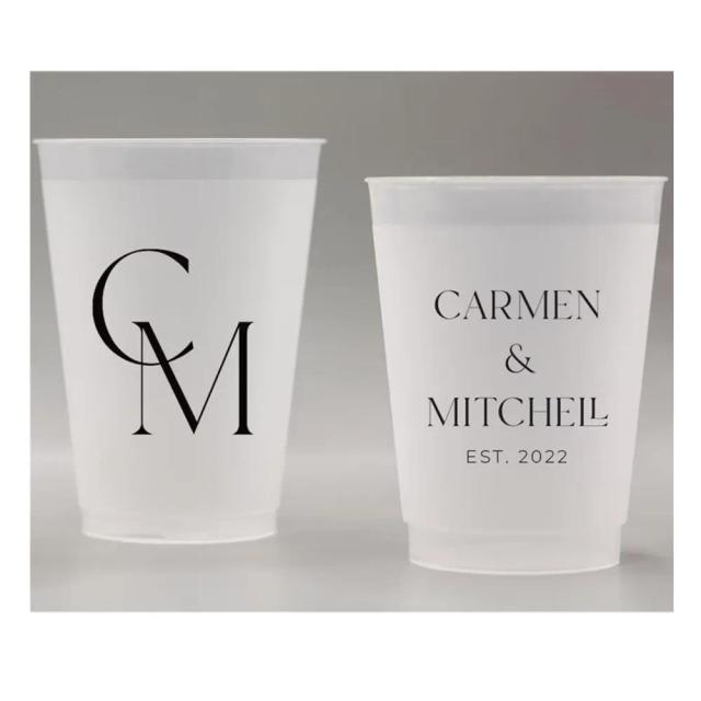 Copos Personalizados Inquebráveis Foscos para Casamento: Lembrancinhas Modernas e Minimalistas