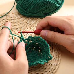 Agulha de Crochet de alumínio com alça de silicone Ganchos de crochê vermelho DIY Agulhas de tricô para camisola Ferramenta de costura Weave - Image 4