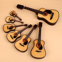 Mini Guitarra Clássica com Suporte, Coleção Miniatura De Instrumentos Musicais De Madeira, Modelo De Ornamentos Decorativos, Presentes - Image 6