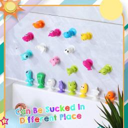 Mini Sucker Dolls para crianças, modelo de cápsula, ventosa, fuzileiro naval, terra, estranho, animal, otários, brinquedo de ação, 30 peças por lote - Image 5