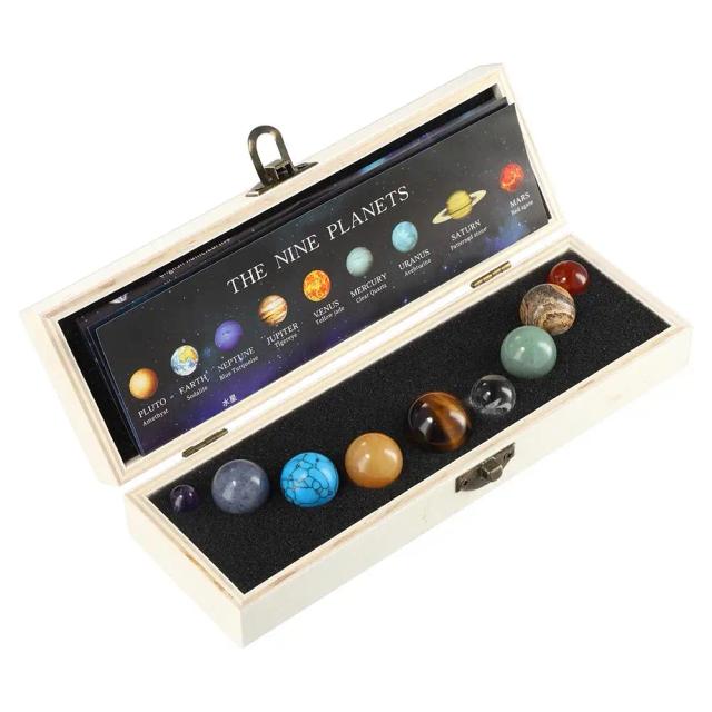 Conjunto de Sete Planetas em Caixa de Madeira com Bolas de Cristal Natural – Presente Criativo do Sistema Solar