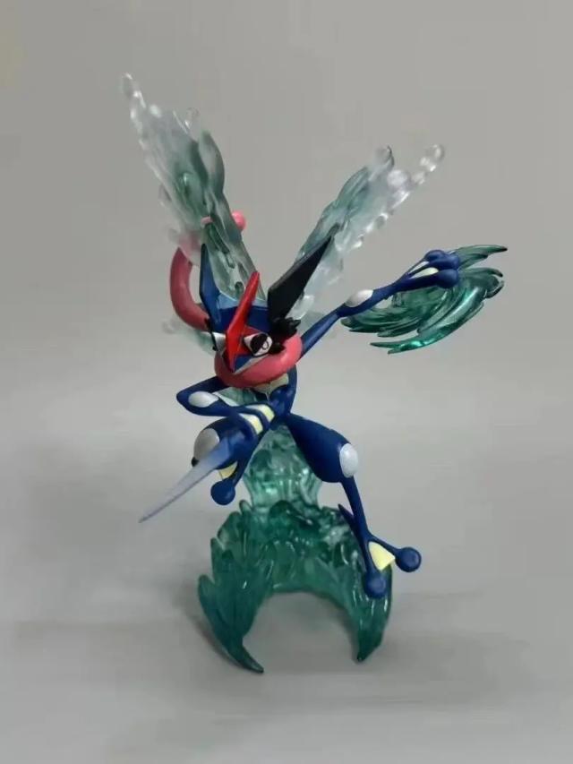 Figura Greninja Pokémon Anime 16cm PVC Colecionável