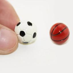 Boneca Miniatura Esportes Bola, Futebol e Basquete Decoração, Acessórios Boneca, 1:6, 1:12, 1Pc - Image 1