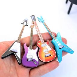 Simulação clássica guitarra dollhouse instrumento musical em miniatura popular guitarras modelo para barbies ob11 boneca decoração acessórios - Image 1
