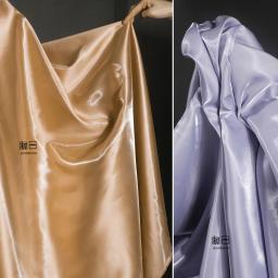Tecido cetim com cristal líquido, Pano cetim super brilhante, Liso e grosso, Coleção larga para vestido e calça, Vestuário de grife - Image 3