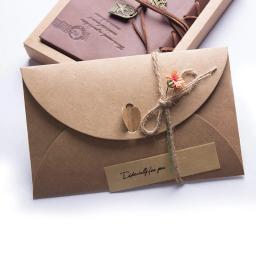 Cartões artesanais de convite flores secas com Envelopes, papel kraft caseiro, presentes de casamento, padrões aleatórios, 9 pcs - Image 2