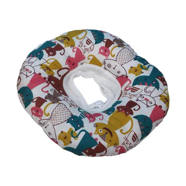 Colar Ajustável Antirriscos e Antimordidas para Pets - Pelúcia Macia com Estampa de Desenhos Animados para Uso Diário