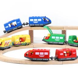 Trem elétrico magnético com boneca diecast slot brinquedo ferroviário pista de madeira compatível locomotiva trem ferroviário elétrico para criança - Image 3