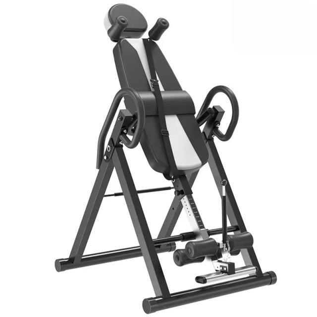 Equipamentos de Fitness: Máquinas Suspensas, Mackas Terapêuticas e Tabelas de Inversão para Relaxamento Corporal e Terapia por Gravidade