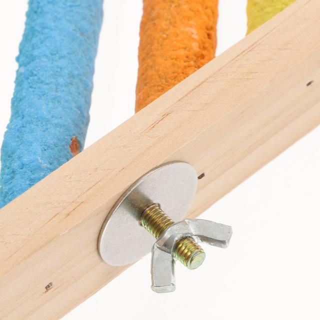 Suporte de Escada em Ângulo Direito para Pássaros com Poleiro de Madeira e Brinquedos de Bambu para Treinamento e Escalada