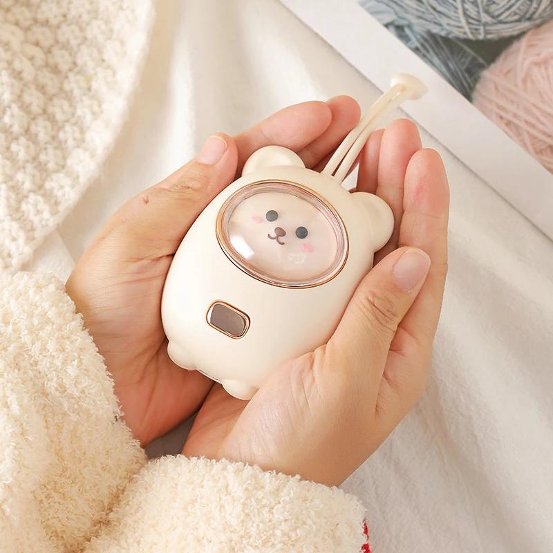 Aquecedor de mão recarregável com luz RGB, Mini urso pequeno, USB portátil, Almofada de aquecimento rápido, Cute Baby Warmer, Bateria 2400mAh - Image 1