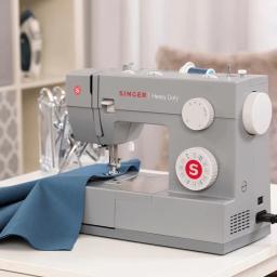 SINGER 4423 Máquina de costura resistente com kit de acessórios incluídos 90W de alta potência 23 tipos de carrinho de costura de mesa multifuncional - Image 1